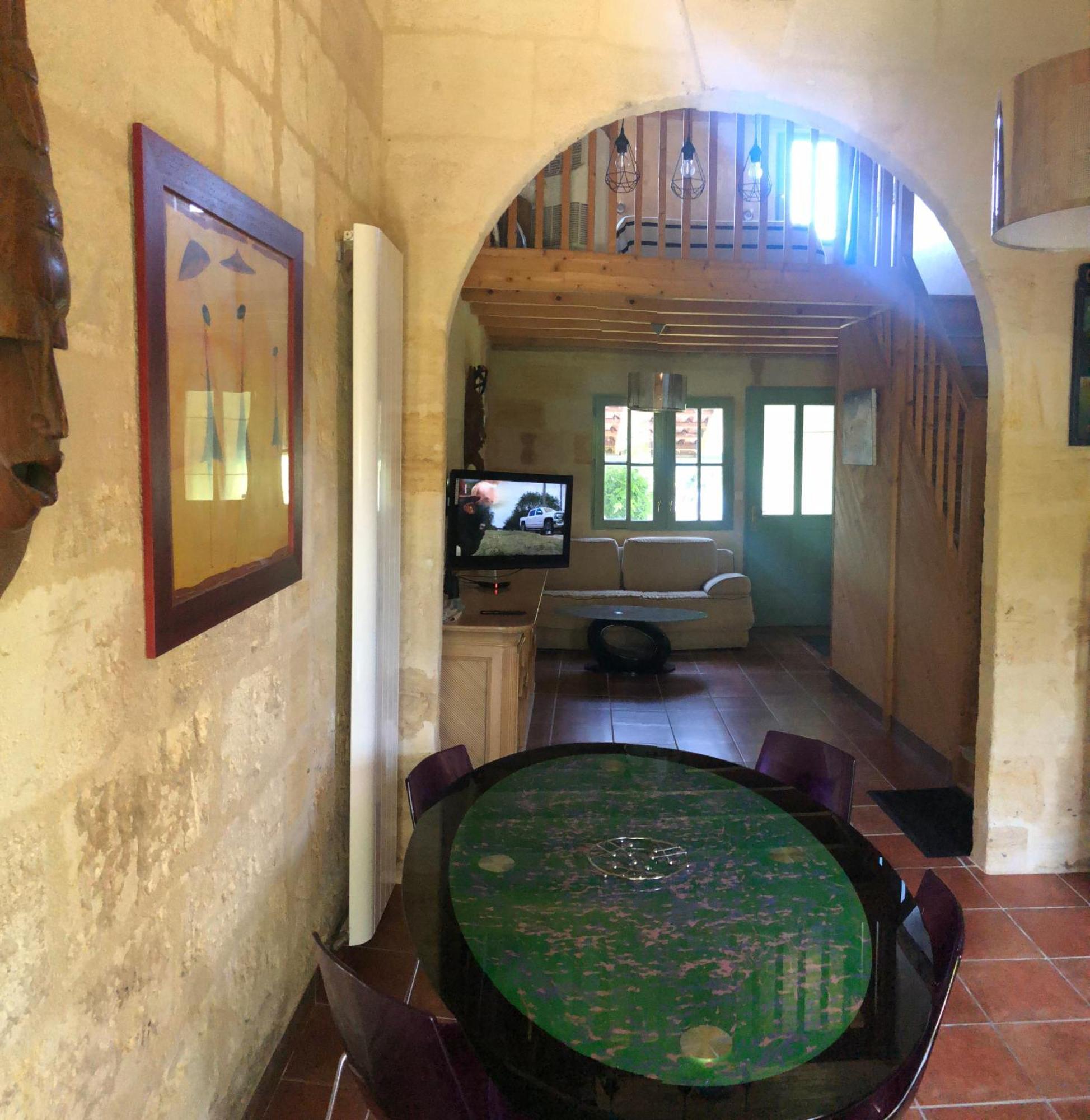 Gites Face Riviere Saint-Emilion Vignonet Buitenkant foto