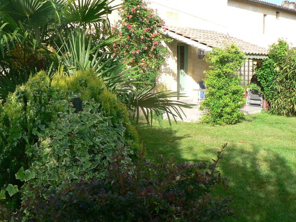 Gites Face Riviere Saint-Emilion Vignonet Buitenkant foto