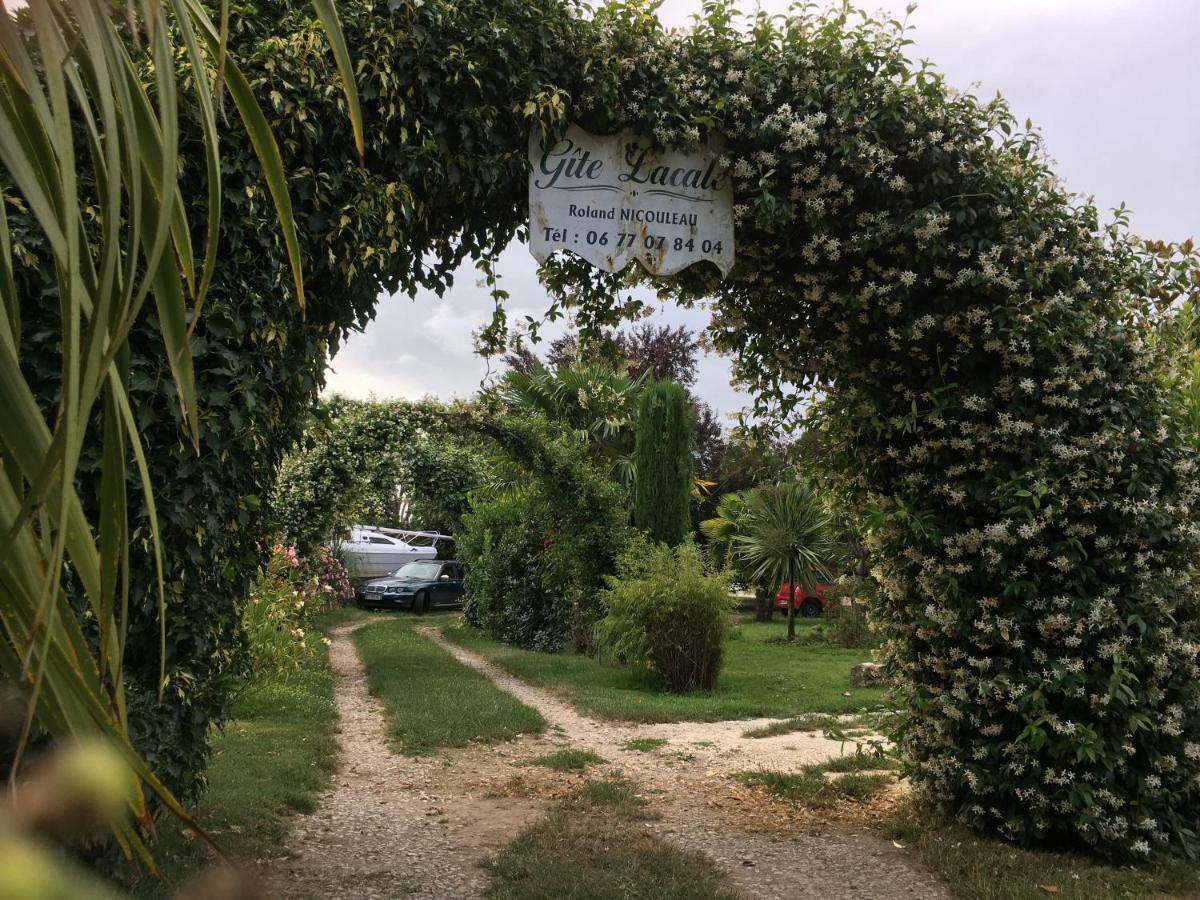 Gites Face Riviere Saint-Emilion Vignonet Buitenkant foto
